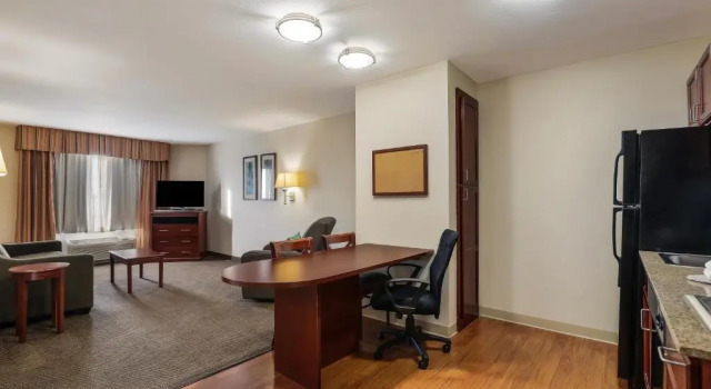 Двухместный люкс MainStay Suites Fitchburg - Madison