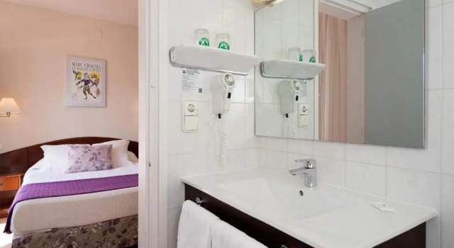 Двухместный номер Standard с видом на море RVHotels Avenida
