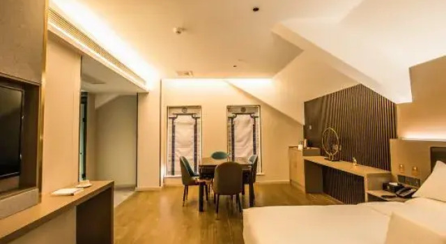 Семейный люкс Yilai Hotel (Bozhou People's Hospital Wanda Plaza)