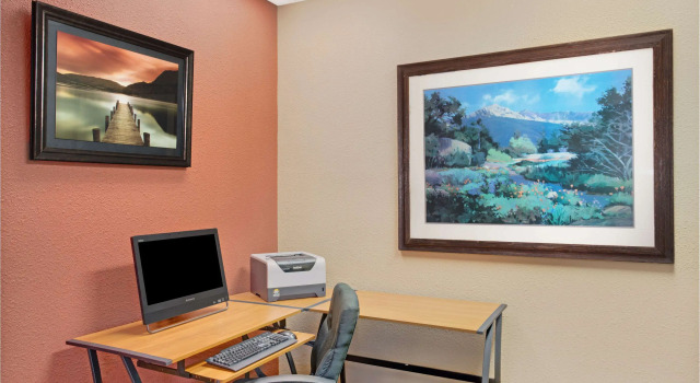 Ramada by Wyndham Reno Hotel and Casino
