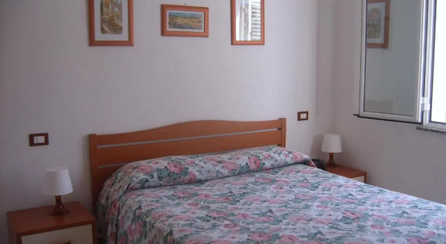 Graceland rooms and suites, Varaa Hotelli  