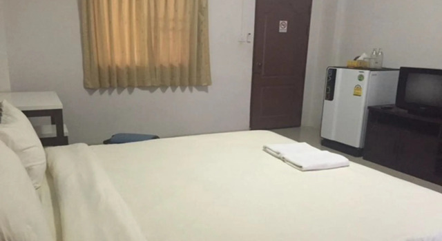 Nichapat Place, Varaa Hotelli Hotellit North-Eastern Thailand pysäköinnillä, Pysäköinti