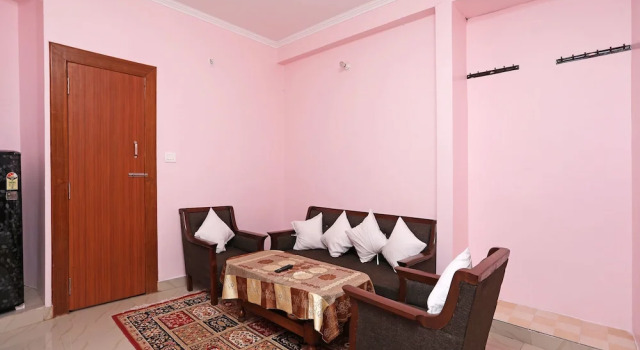 OYO 13663 Home Bhowali Ramgarh Road, Rezervovat Hotel Pangot Uttarakhand