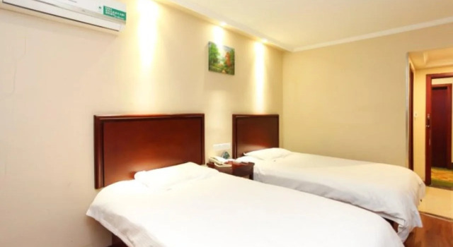 GreenTree Inn Jiangsu Wuxi Jiangyin Xinqiao Taoxin Road Express Hotel, Rezervasyon Otel Huashi Jiangsu