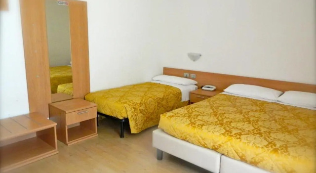 Трёхместный номер Standard Albergo Montecroce