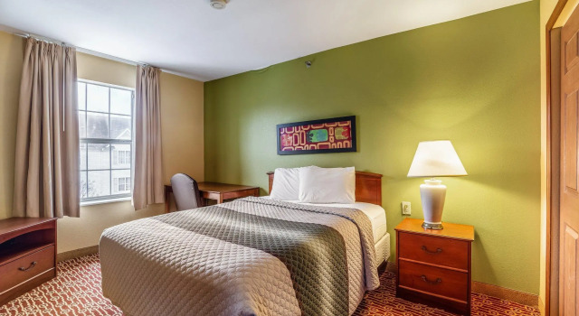Четырёхместный люкс с 2 комнатами MainStay Suites Columbia Harbison