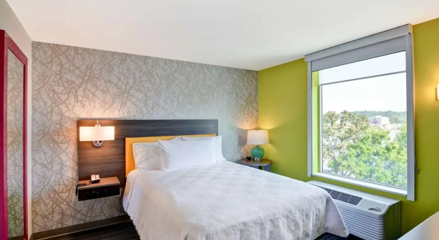 Люкс c 1 комнатой с видом на озеро Home2 Suites By Hilton Hot Springs