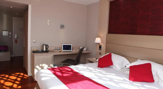 Одноместный номер Premium Hôtel Les Trois Roses, Meylan Grenoble