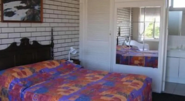 Colonial Lodge Motel Geelong, Забронировать Мотель Отели Джелонг с парковкой, Парковка