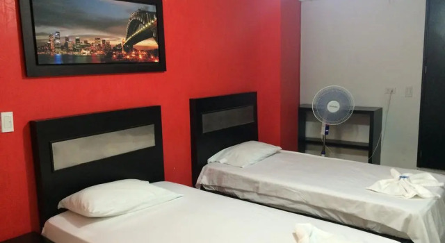 Hotel Praga Medellín, Prenota Hotel Medellín Antioquia