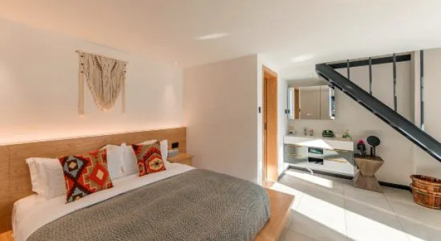 Кровать в общем номере Дуплекс с видом на внутренний двор Haizhaoshan • 270-Degree Cliff Seaview Holiday Villa (Dali Haidongfang)