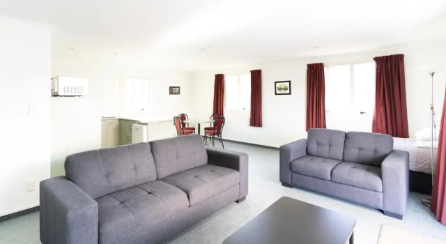 Апартаменты Alexandra Heights Motel