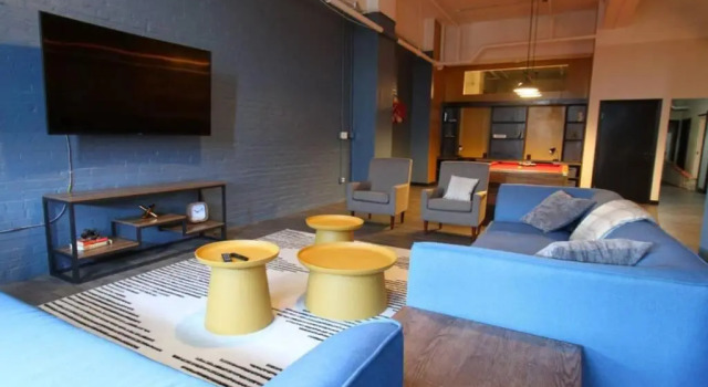 3E *New* Huge! Spacious 3 Bedroom in Oakland that sleeps 12!