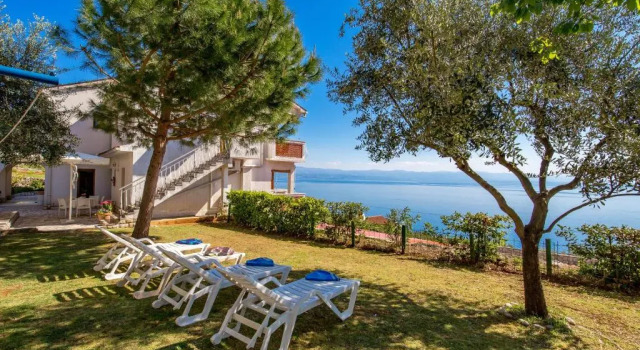 Apartments Davor