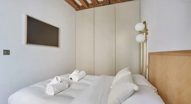 Eiffel Tower Apartment/invalide, Забронировать Апартаменты/квартира Отели Парижа с парковкой, рядом с Свято-Троицкий собор и Русский православный духовно-культурный центр, Парковка