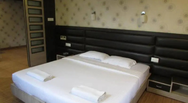 Hotel Emerald