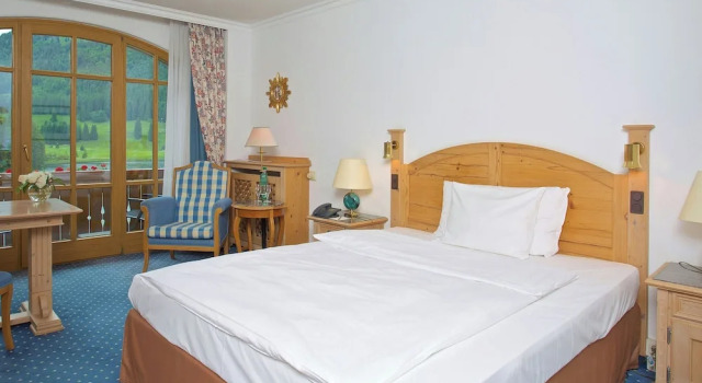 Двухместный номер Standard с балконом и с видом на горы Arabella Alpenhotel am Spitzingsee, a Tribute Portfolio Hotel