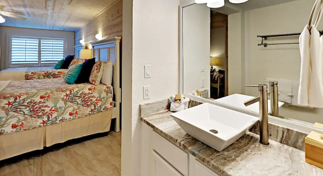 135 Sea Breeze Coastal Chic Cutie - One Bedroom Condo