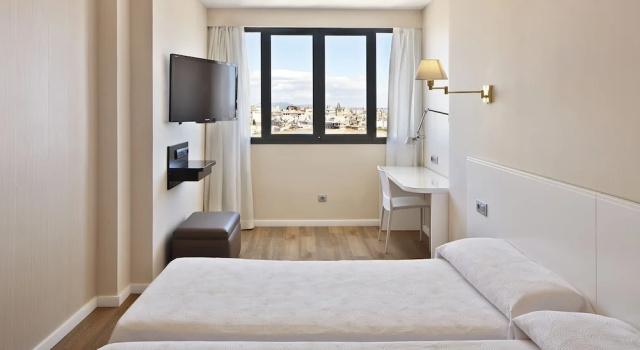 Cathedral Twin room Hotel Palladium