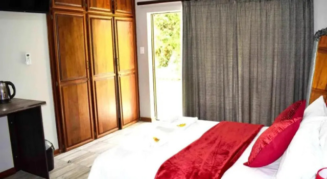 Семейный номер Standard с видом на сад Gemstone Guest House