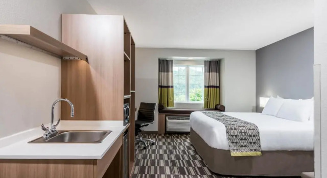Номер Standard Microtel Inn & Suites by Wyndham New Martinsville