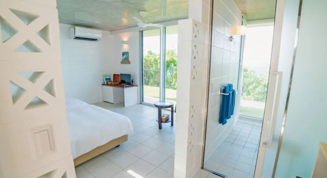 413 Hamahiga Hotel＆Cafe, Забронировать Отель Урума Okinawa Island - Central