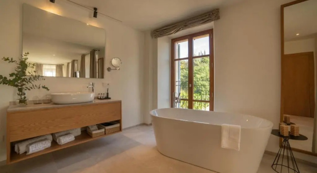 Полулюкс Nema Boutique Hotel & Spa