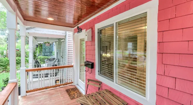 Perfect Cottage Downtown Great Patio!, Забронировать Дом для отпуска Колорадо-Спрингс Колорадо, рядом с Концертный зал Pikes Peak Center
