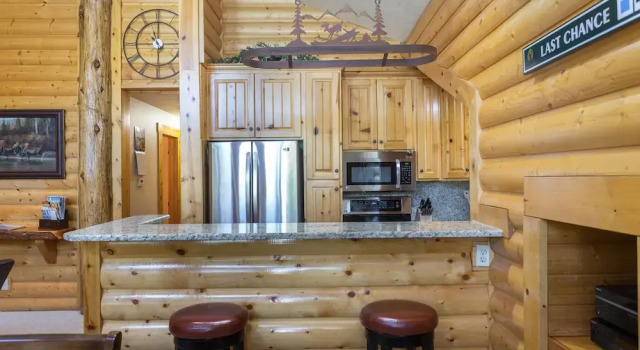 Comstock Lodge - Two Bedroom Condo with Hot Tub #306 2 Condo, Varaa Huoneisto Deer Valley 