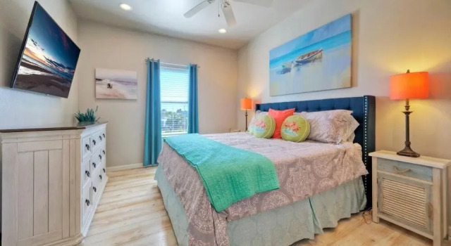 Коттедж Priv Pool, Walk to Marina + Eateries, 3 Mins to Beach Marlin Azul by Avantstay
