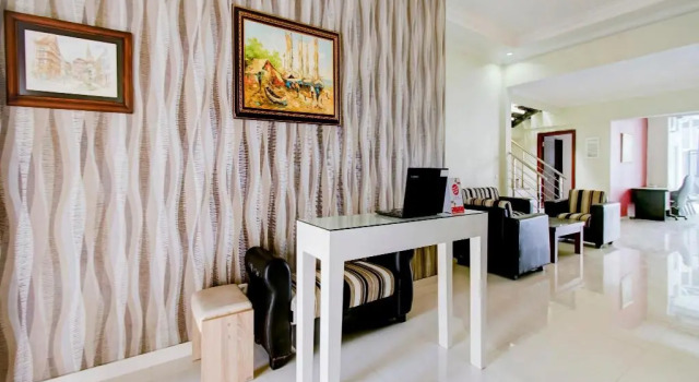 OYO 90006 Dieng Ellen s House Syariah, Rezervovat Hotel Hotely v Malang s parkováním, poblíž Museum Zoologi Frater Vianney, Parkování