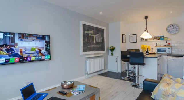 Central Belfast Apartments: Alfred Street, Забронировать Апартаменты/квартира Отели Белфаста с парковкой, рядом с Stephen Shaw Art Gallery, Парковка