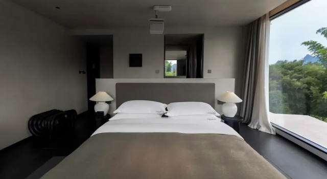 O podwyższonym standardzie pokój YINGMAN HOTEL