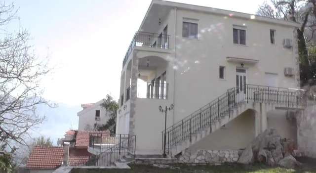 Villa KOSTA, Đặt Biệt thự Nhà tranh ở Stoliv, Nhà tranh