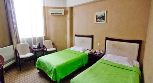 Ji Hotel(Xi'an Nanshaomen Sheng Tiyuchang), Забронировать Отель Отели Сиань 3 звезды, рядом с Small Wild Goose Pagoda, 3*