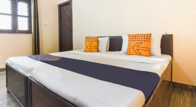 SPOT ON 64883 Downtown Stays, Rezervovat Hotel Déhrádún Uttarakhand