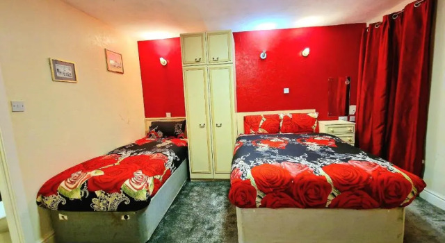 Четырёхместный номер Standard Sleep Well Hotel