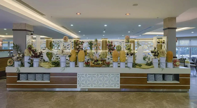 Green Max Hotel