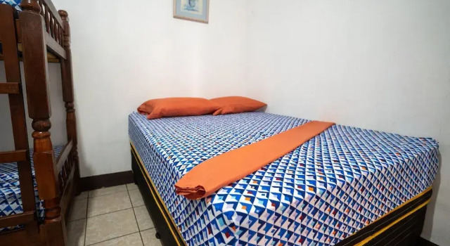 Salinas Beach house Monterrico, Buchen Sie Ferienhaus Villen in Santa Rosa, Villa