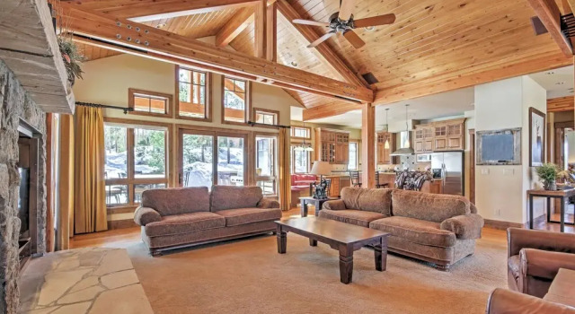 Large Luxury Breckenridge Winter Escape w/ Patio, Забронировать Отель Отели Брекенридж 3 звезды, 3*