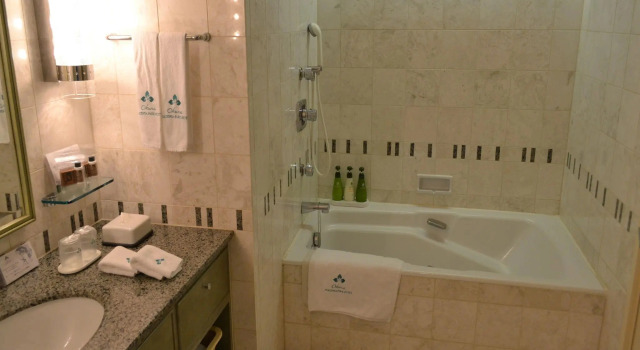 Трёхместный номер Superior Okura Akademia Park Hotel