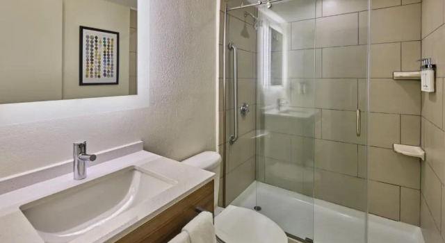 Четырёхместный номер Standard Holiday Inn Express & Suites Charleston DWTN - Medical CTR by IHG