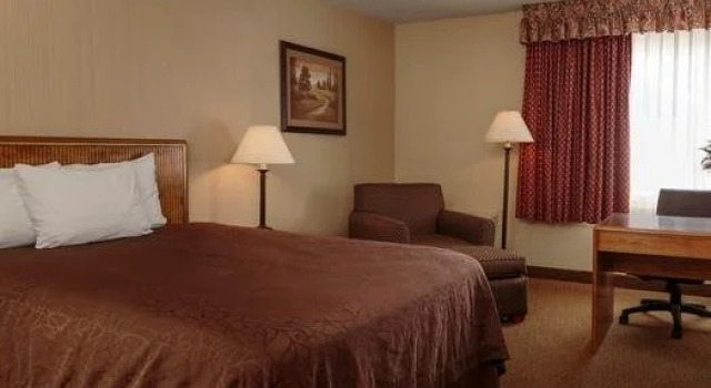 High Desert Inn, Rezerwuj Hotel Hotele w Elko z parkingiem, Parking