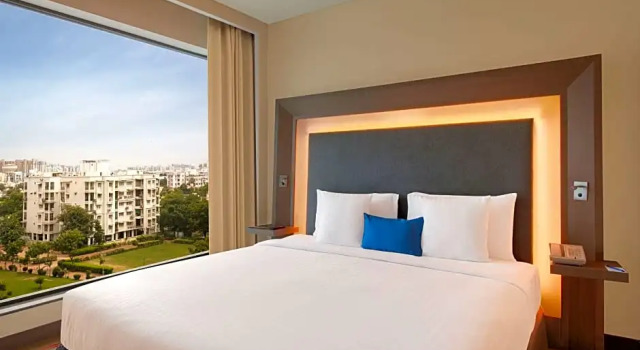 Полулюкс Novotel Ahmedabad