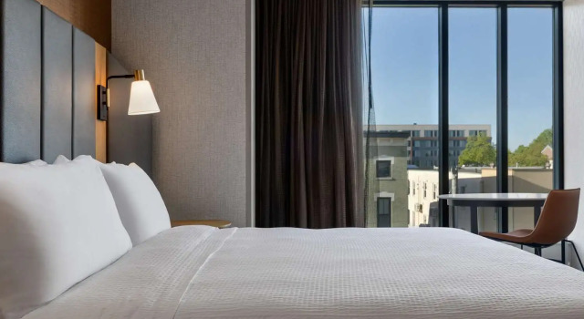 Двухместный номер Standard Tempo By Hilton Louisville Downtown Nulu