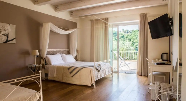 Hotel Giardino Suite&Wellness, Rezervovat Hotel Hotely v Numana s bazénem, Bazén