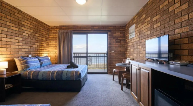 Семейный номер Standard с видом на залив The Waterloo Hotel
