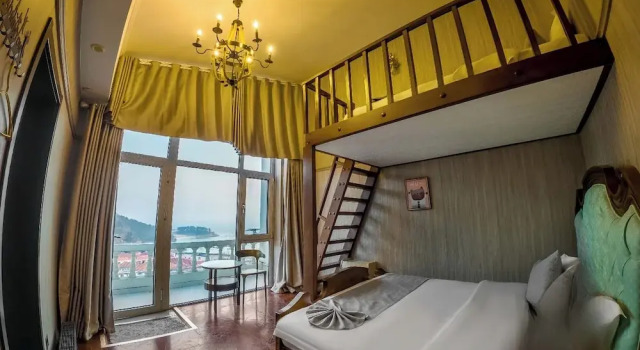 Номер Comfort Laoshan Swan Castle Vacation Garden B&B
