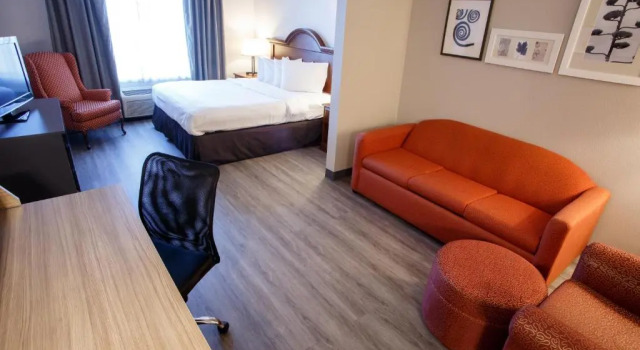 Люкс Country Inn & Suites by Radisson, Harrisburg West Mechanicsburg