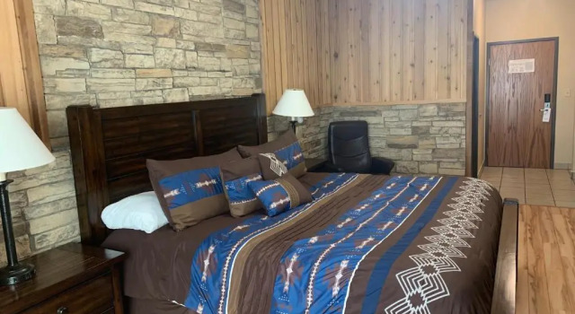 Люкс Deluxe Corporate East Hotel